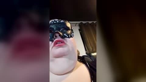 Snapshot of miss_ella_rose chatting on June 2026 03:29:02 AM miss_ella_rose online show from June 2026 03:29:02 AM