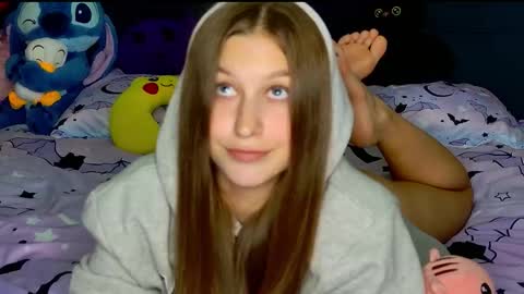 Emily online show from November 2025 06:07:02 PM