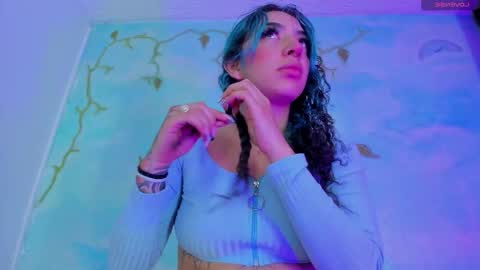 miss_evans_ online show from October 2025 06:58:01 AM