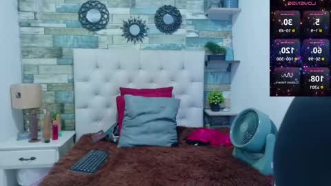 Snapshot of miss_evans_ chatting on May 2026 02:38:02 PM miss_evans_ online show from May 2026 02:38:02 PM