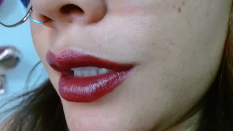 Miss Evoleth online show from November 2025 01:45:01 PM