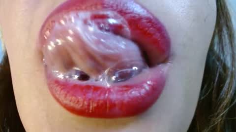 Miss Evoleth online show from November 2025 07:12:01 PM