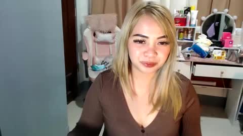 Kira online show from February 2025 05:45:01 AM