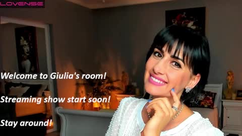 Miss Giulia online show from March 2026 03:12:01 AM