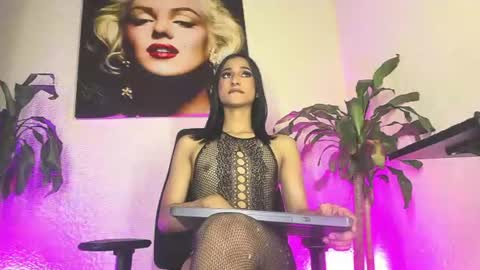 Snapshot of miss_isa19 chatting on June 2026 10:39:02 AM miss_isa19 online show from June 2026 10:39:02 AM