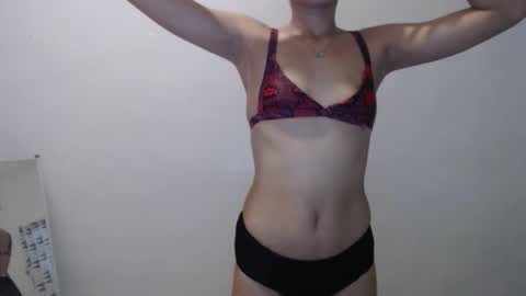 Snapshot of miss_janex chatting on November 2025 09:39:01 PM Hey is me aubses online show from November 2025 09:39:01 PM