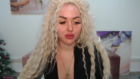 miss_kiten online show from February 2025 11:42:02 PM