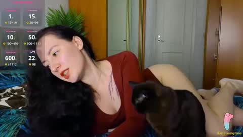 Laura online show from December 2024 04:57:01 PM