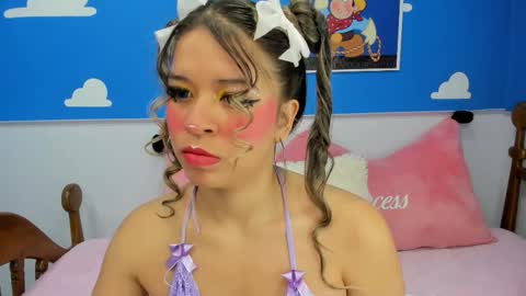 miss_lucyla online show from October 2025 11:00:02 AM