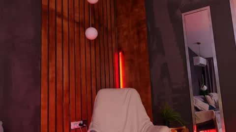 Snapshot of miss_m chatting on May 2026 08:05:01 PM miss_m online show from May 2026 08:05:01 PM