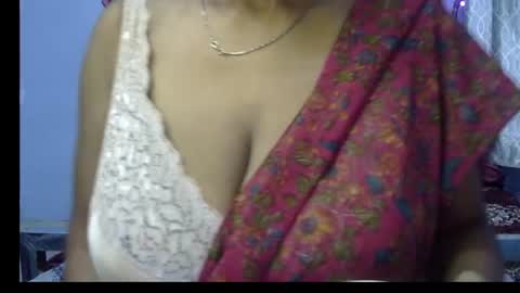 Snapshot of miss_mahi69 chatting on June 2026 01:33:01 PM Mahi online show from June 2026 01:33:01 PM