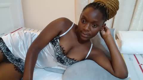 Snapshot of miss_monroee chatting on May 2026 02:55:01 PM monroe online show from May 2026 02:55:01 PM