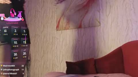 Olivia online show from March 2026 09:25:01 PM