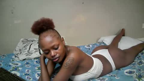 miss_pretty01 online show from April 2026 08:37:02 PM