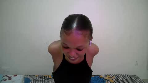 Snapshot of miss_rihanna2 chatting on May 2026 08:48:02 PM miss_rihanna2 online show from May 2026 08:48:02 PM