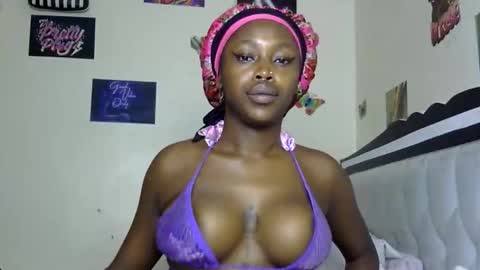 miss_sexyyy online show from April 2026 01:11:01 AM