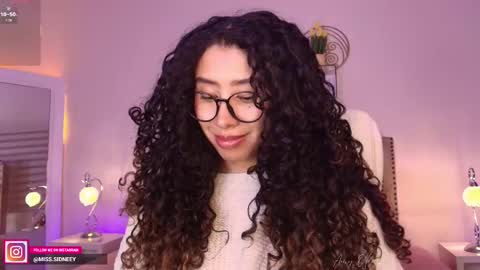 Amy Olivera online show from November 2025 12:52:01 PM