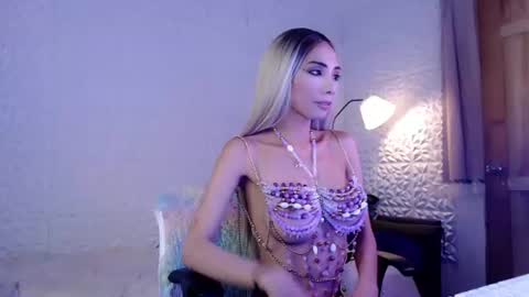 Snapshot of miss_sugar20 chatting on June 2026 11:18:02 PM IM SUGAR online show from June 2026 11:18:02 PM
