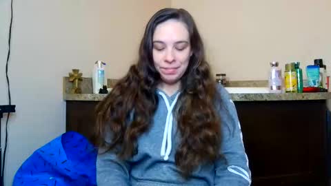 Snapshot of miss_sunshine01 chatting on June 2026 02:53:01 AM Bella online show from June 2026 02:53:01 AM