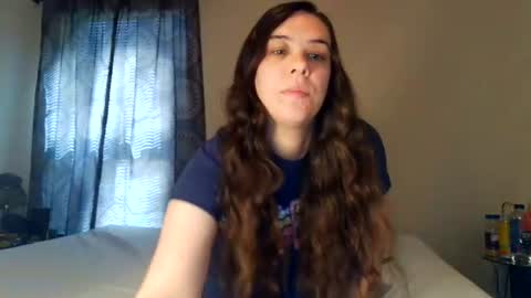 Snapshot of miss_sunshine01 chatting on June 2026 03:50:02 PM Bella online show from June 2026 03:50:02 PM