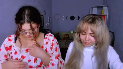 Snapshot of miss_toxic69 chatting on November 2025 02:08:01 PM miss_toxic69 online show from November 2025 02:08:01 PM