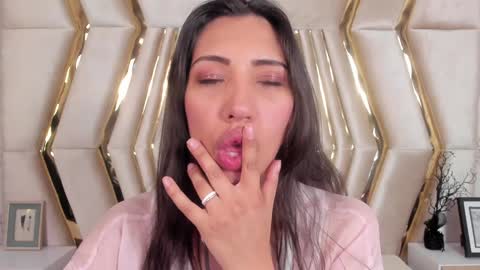 Veronica summer  7AM to 1500 PM hour GMT-5 online show from December 2024 05:59:02 PM