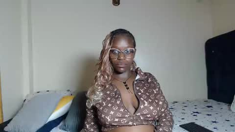 Snapshot of miss_wetcherry chatting on May 2026 11:33:02 PM Cherie Independent model online show from May 2026 11:33:02 PM