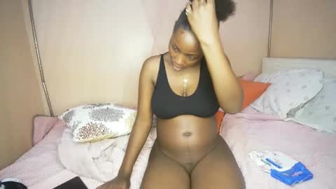 miss_worldfire online show from May 2026 06:24:02 PM