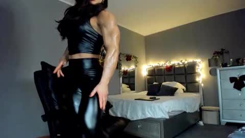 Alesyamuscledoll online show from January 2026 09:50:02 PM