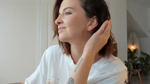 Alexandra Thorn online show from March 2026 09:11:02 AM