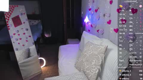 Snapshot of missbecca_ chatting on March 2026 05:44:01 AM Becca online show from March 2026 05:44:01 AM
