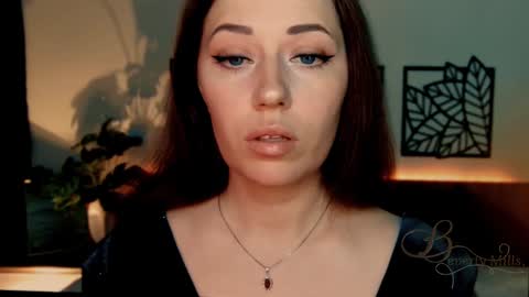 Snapshot of missbeverlymills chatting on December 2024 10:33:02 AM The divine Beverly online show from December 2024 10:33:02 AM