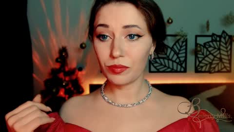 Snapshot of missbeverlymills chatting on January 2025 03:17:02 PM The divine Beverly online show from January 2025 03:17:02 PM