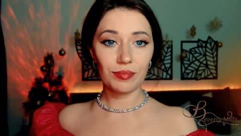 Snapshot of missbeverlymills chatting on January 2025 09:20:01 PM The divine Beverly online show from January 2025 09:20:01 PM