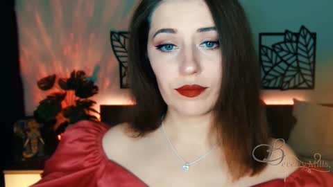 Snapshot of missbeverlymills chatting on February 2025 06:10:01 PM The divine Beverly online show from February 2025 06:10:01 PM