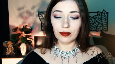 Snapshot of missbeverlymills chatting on February 2025 04:29:01 PM The divine Beverly online show from February 2025 04:29:01 PM