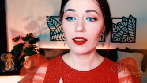 Snapshot of missbeverlymills chatting on February 2025 09:25:02 AM The divine Beverly online show from February 2025 09:25:02 AM