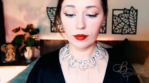 Snapshot of missbeverlymills chatting on March 2025 06:03:01 AM The divine Beverly online show from March 2025 06:03:01 AM