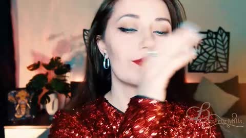 Snapshot of missbeverlymills chatting on March 2025 06:19:01 PM The divine Beverly online show from March 2025 06:19:01 PM