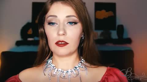 Snapshot of missbeverlymills chatting on September 2025 06:41:02 PM The divine Beverly online show from September 2025 06:41:02 PM