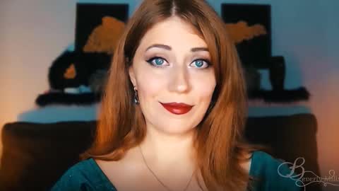 Snapshot of missbeverlymills chatting on September 2025 08:19:01 PM The divine Beverly online show from September 2025 08:19:01 PM