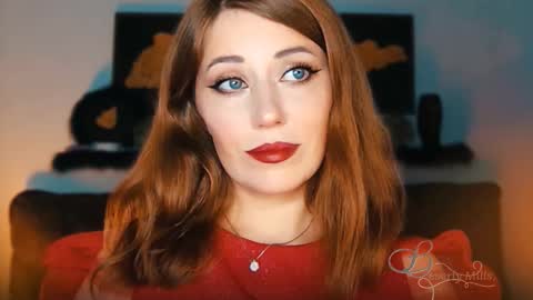 Snapshot of missbeverlymills chatting on September 2025 08:09:01 PM The divine Beverly online show from September 2025 08:09:01 PM