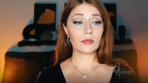 Snapshot of missbeverlymills chatting on September 2025 06:09:02 PM The divine Beverly online show from September 2025 06:09:02 PM