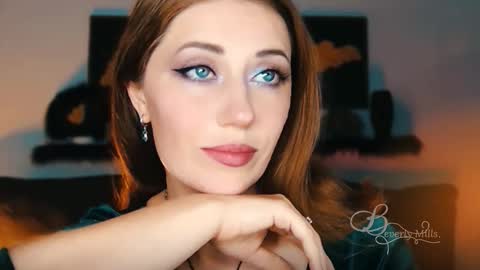Snapshot of missbeverlymills chatting on September 2025 07:39:02 PM The divine Beverly online show from September 2025 07:39:02 PM