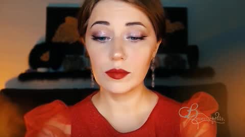 Snapshot of missbeverlymills chatting on October 2025 03:04:01 AM The divine Beverly online show from October 2025 03:04:01 AM