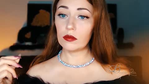 Snapshot of missbeverlymills chatting on October 2025 06:12:01 AM The divine Beverly online show from October 2025 06:12:01 AM