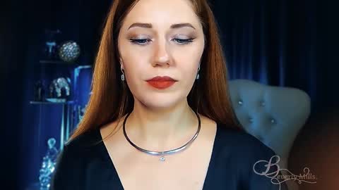 Snapshot of missbeverlymills chatting on April 2026 06:05:02 AM The divine Beverly online show from April 2026 06:05:02 AM