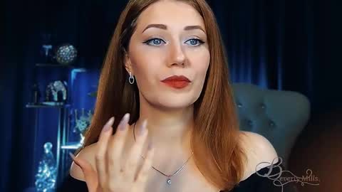 Snapshot of missbeverlymills chatting on April 2026 09:25:01 AM The divine Beverly online show from April 2026 09:25:01 AM