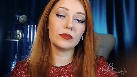 Snapshot of missbeverlymills chatting on May 2026 08:09:02 AM The divine Beverly online show from May 2026 08:09:02 AM