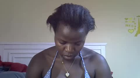 Snapshot of misscandy352_ chatting on April 2026 09:47:01 AM misscandy352_ online show from April 2026 09:47:01 AM